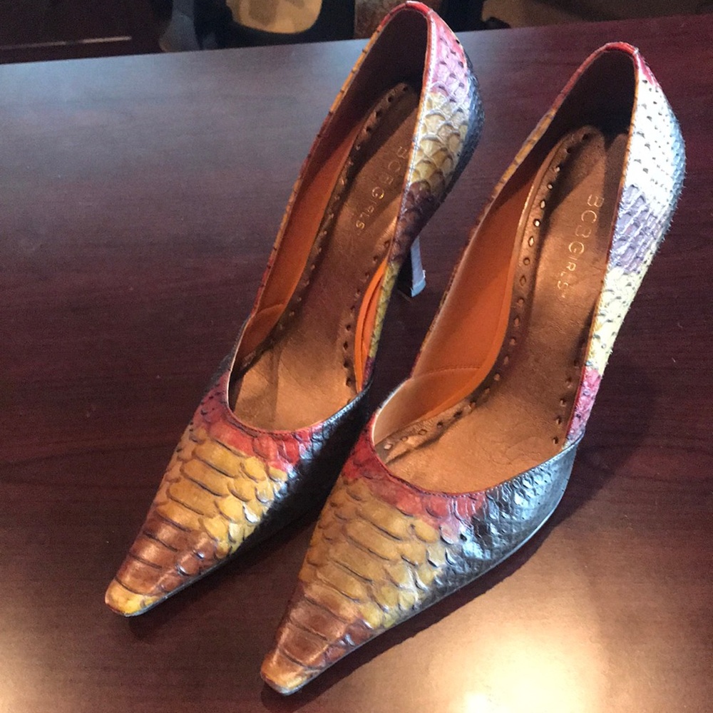 BCBG heels